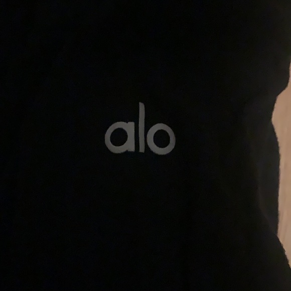 Alo Large long sleeve crewneck black logo tee shirt top - Picture 2 of 3